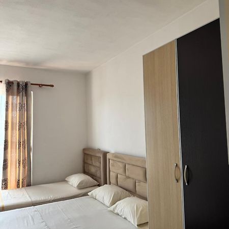 Guesthouse Cami ドゥラス エクステリア 写真
