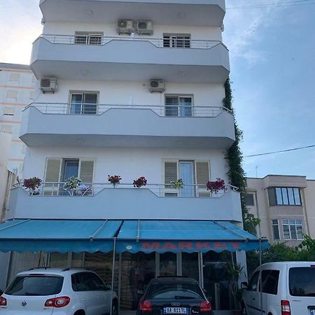 Guesthouse Cami ドゥラス エクステリア 写真