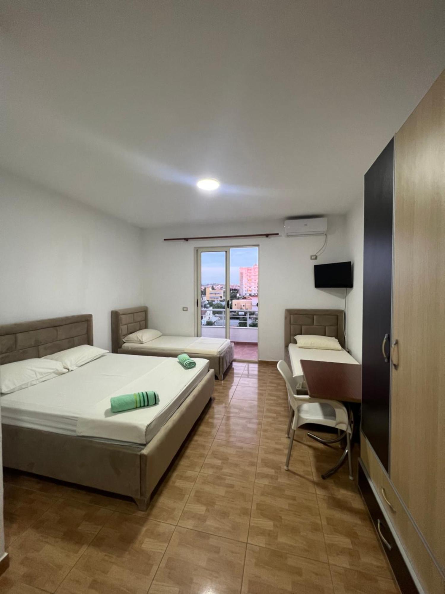 Guesthouse Cami ドゥラス エクステリア 写真