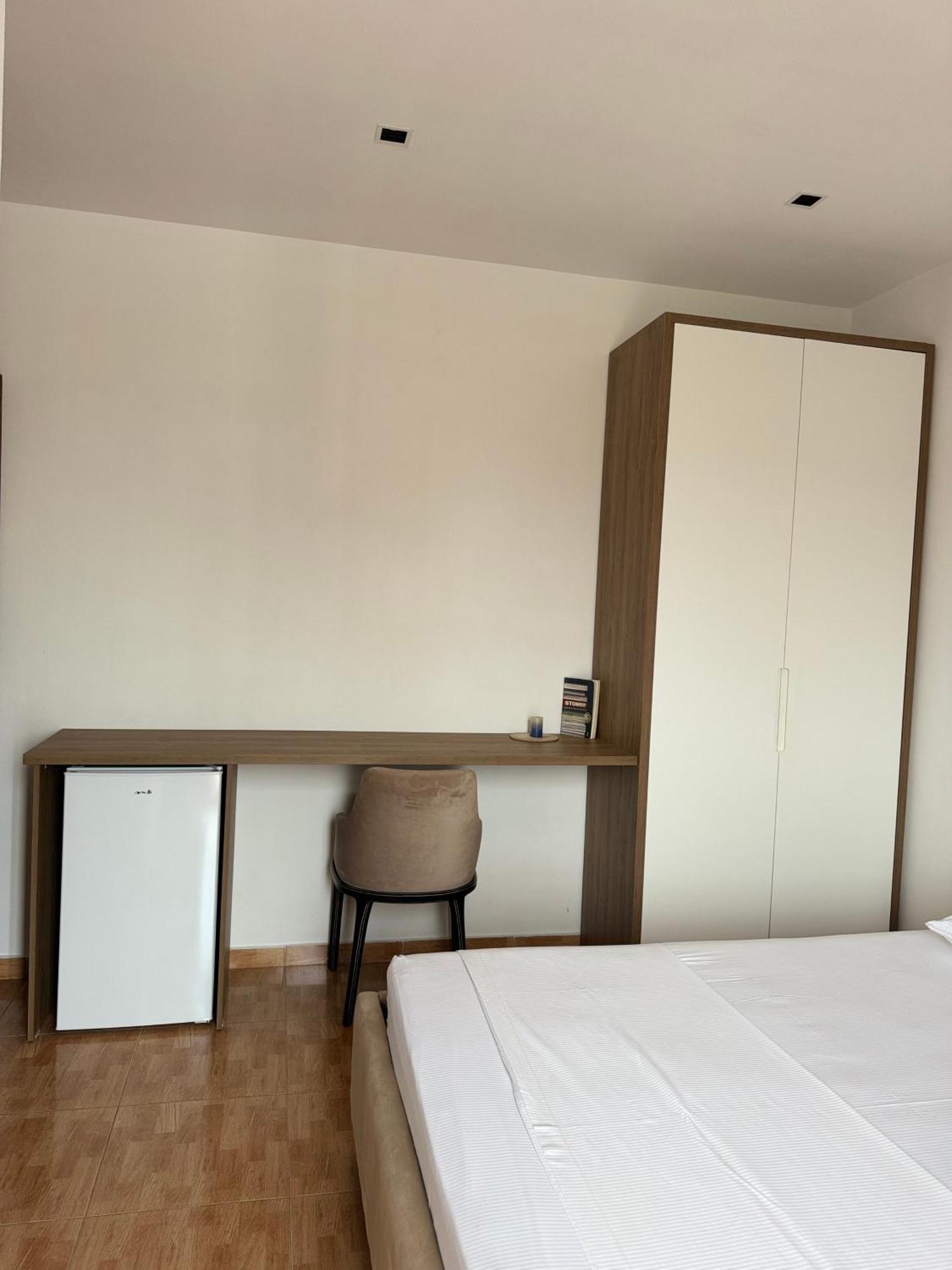 Guesthouse Cami ドゥラス エクステリア 写真