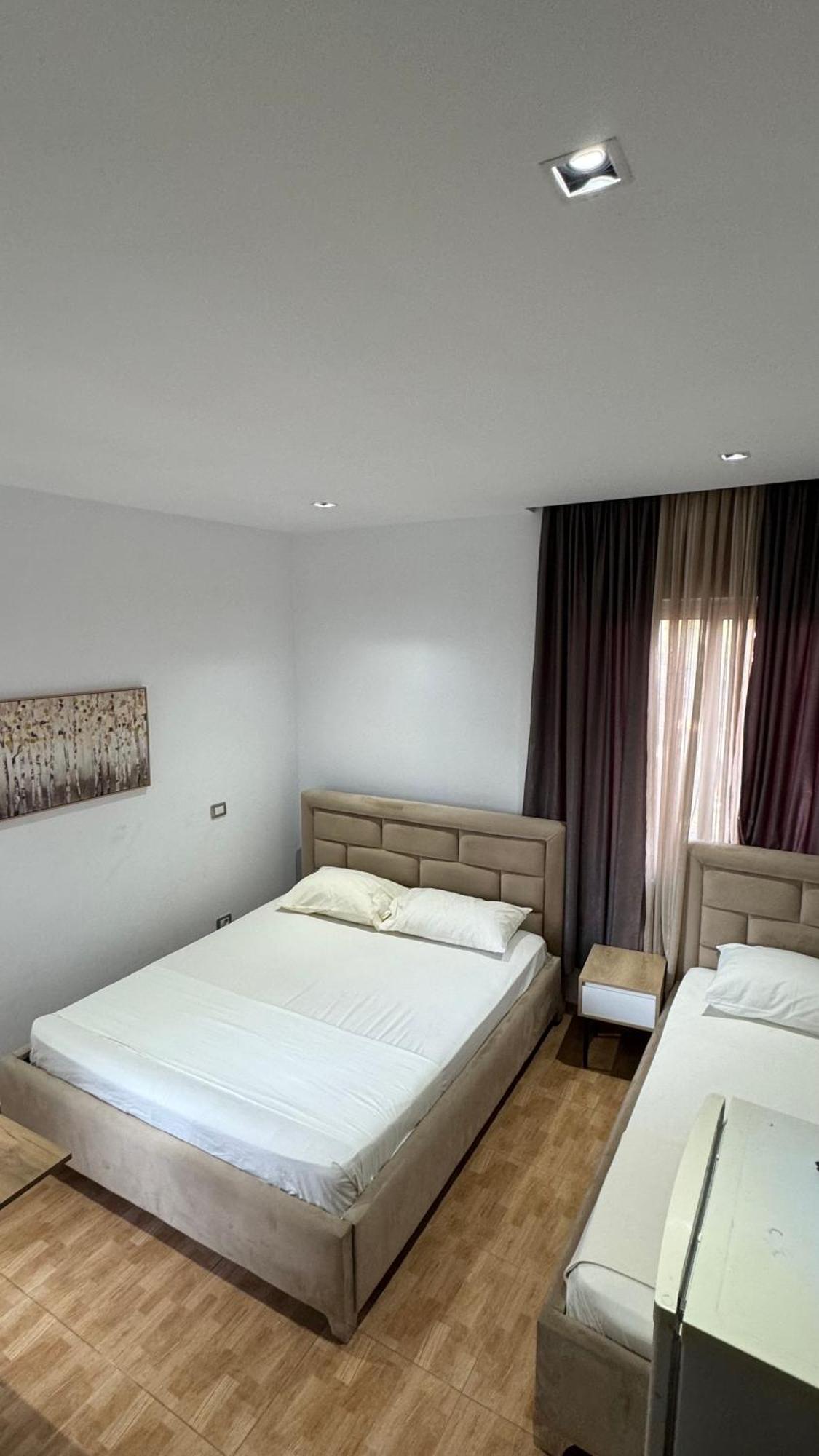 Guesthouse Cami ドゥラス エクステリア 写真