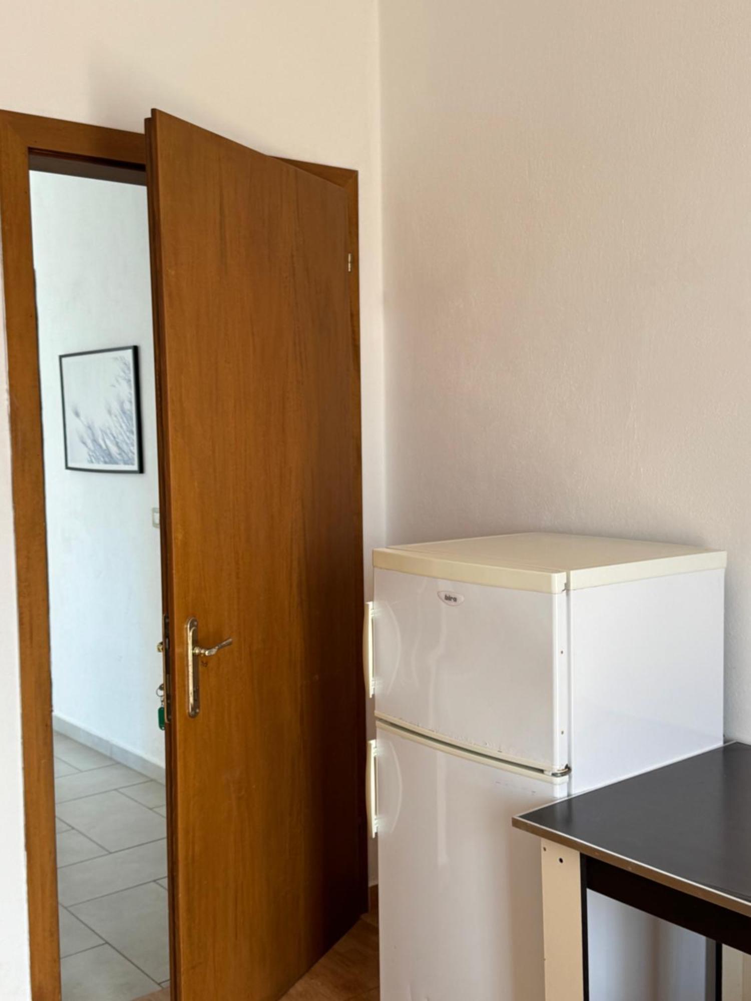 Guesthouse Cami ドゥラス エクステリア 写真