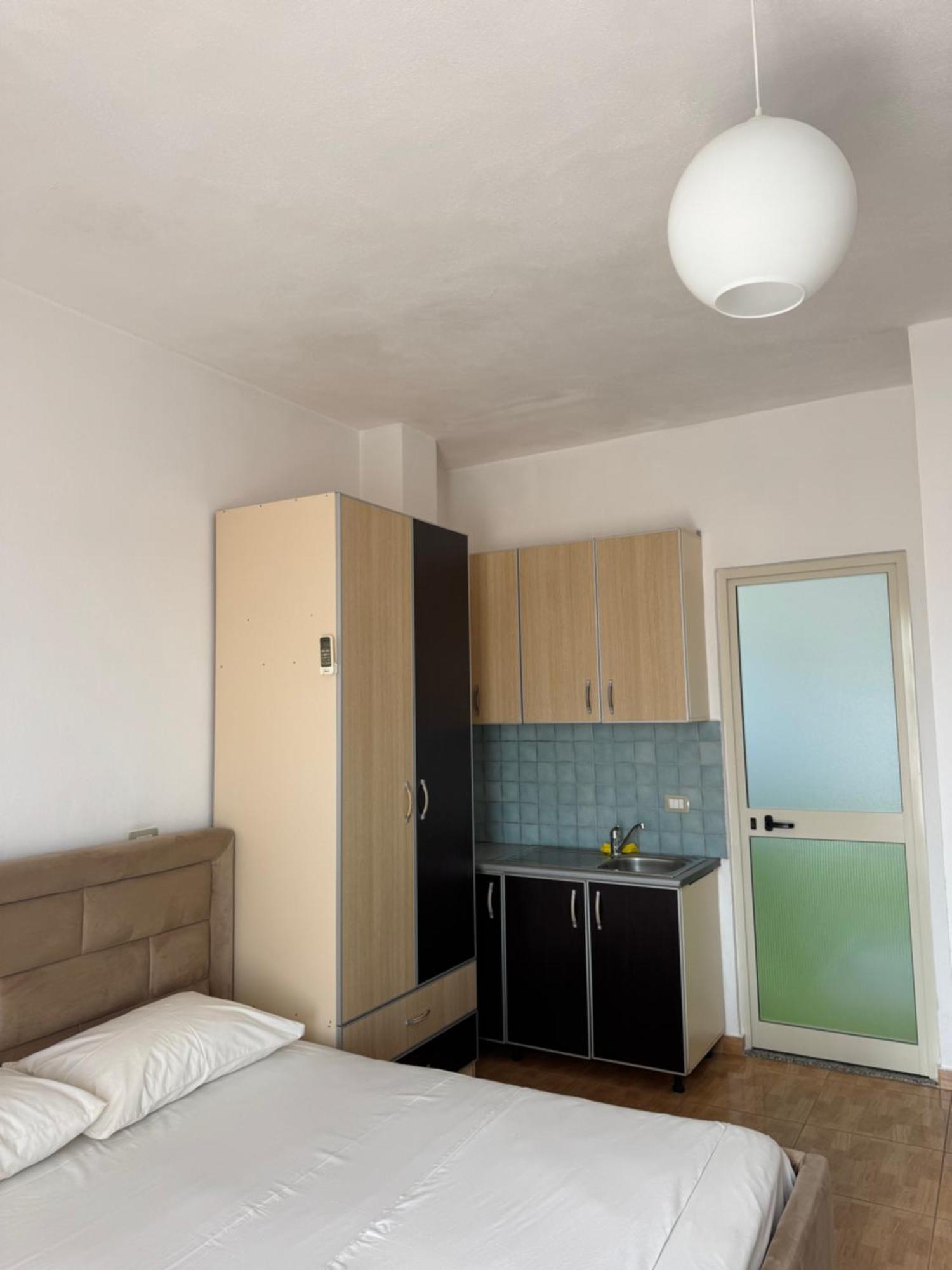 Guesthouse Cami ドゥラス エクステリア 写真