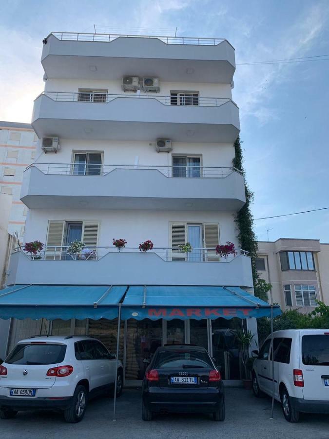 Guesthouse Cami ドゥラス エクステリア 写真